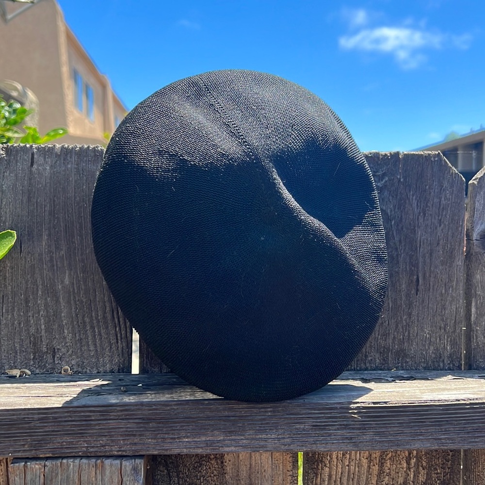 Antonella newspaper boy mesh hat one size black vintage